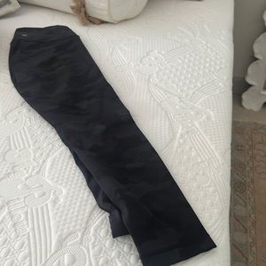 Black Camouflage Lululemon leggings